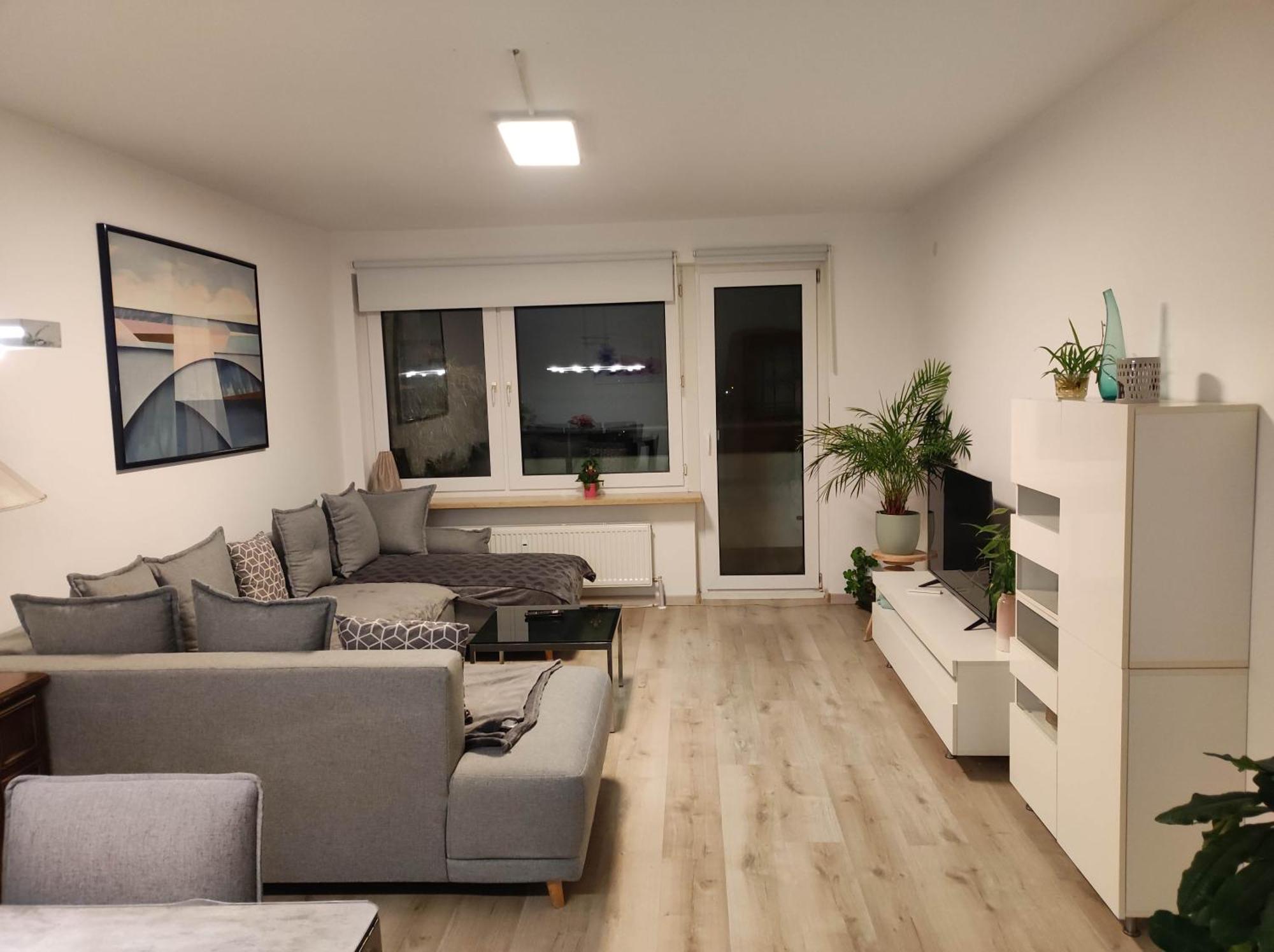 Expoview - Across Fair Entrance, 80sqm, Citycenter 12min *